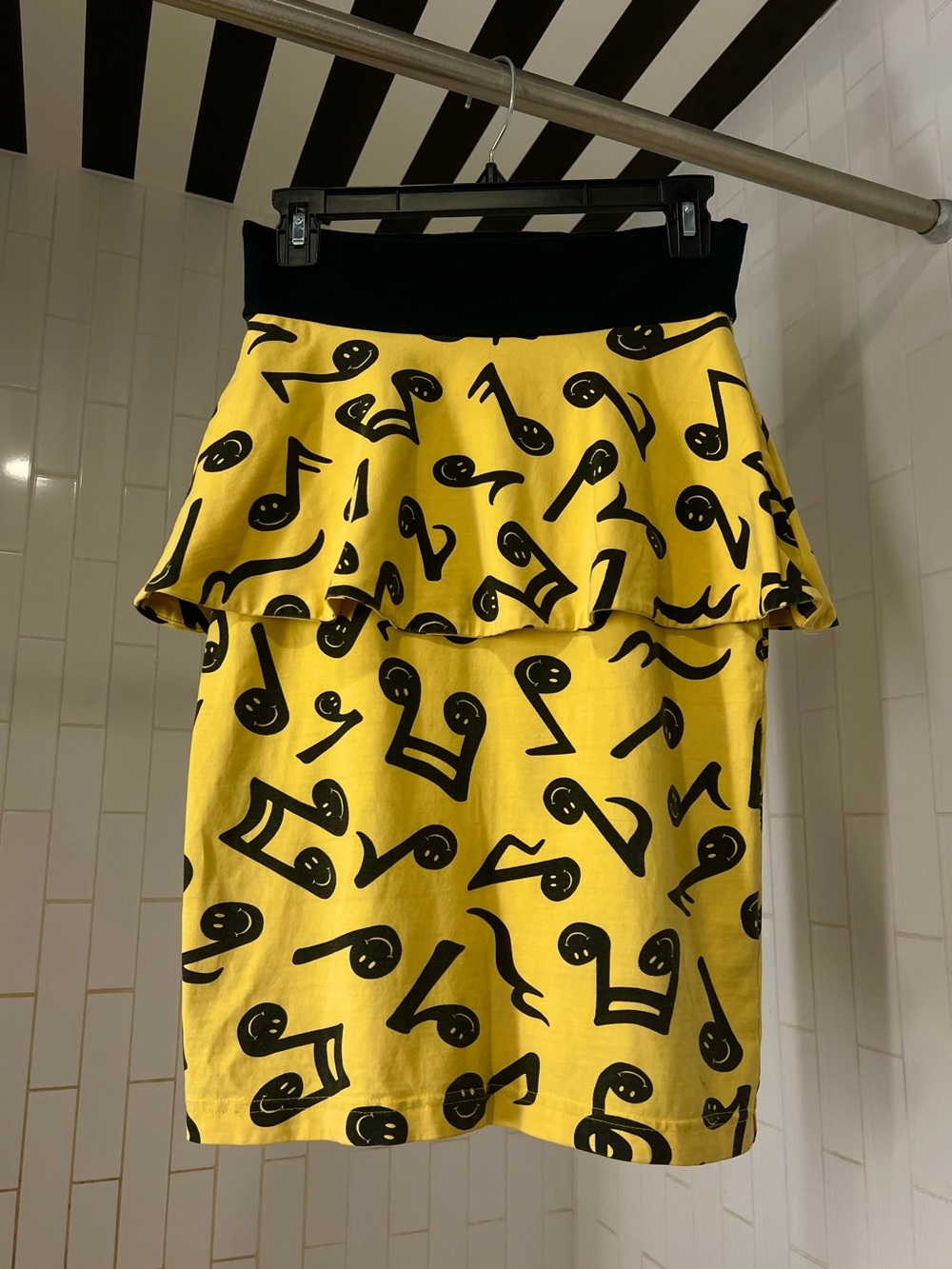 RARE Jeremy Scott 2007 Smiley Smiling Music Notes peplum skirt